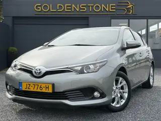 Toyota Auris 1.8 Hybrid Trend ✓Dealer Onderhouden✓2e Eigenaar✓Pano✓Trekhaak✓Camera✓Navi✓Clima✓Cruise
