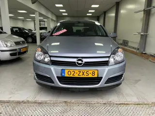 Opel Astra 1.6 Essentia