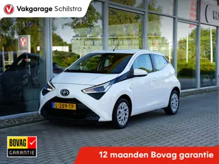 Toyota Aygo 1.0 VVT-i x-play | LED | Achteruitrijcamera | Apple Carplay/Android Auto |
