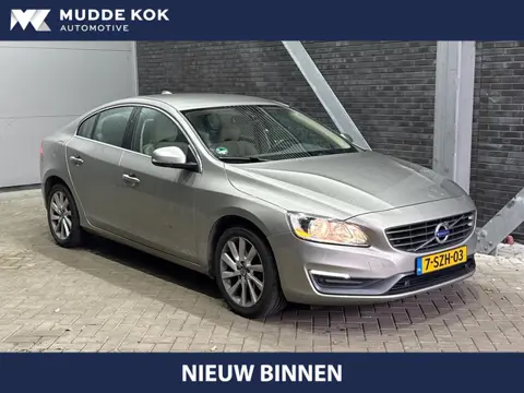 Volvo S60 1.6 T3 Momentum | Trekhaak | Cruise Control | Leder | Navigatie | PDC Voor+Achter | Climat