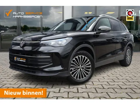 Volkswagen Tiguan 1.5 eTSI Life 150PK | Trekhaak | 360 Camera | Winterpakket | Fabrieksgarantie