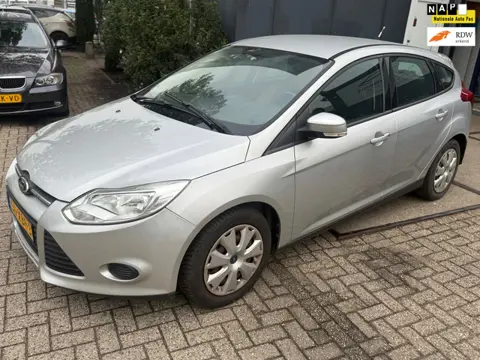 Ford Focus 1.0 EcoBoost Lease Trend. MOTOR DEFECT!!