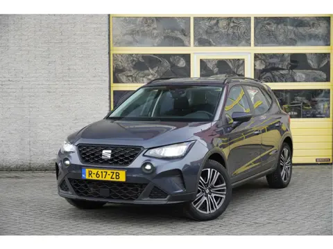 SEAT Arona 1.0 TSI Style BJ2022 Lmv 17" | Led | Pdc | App-Connect | Climate control | Cruise control