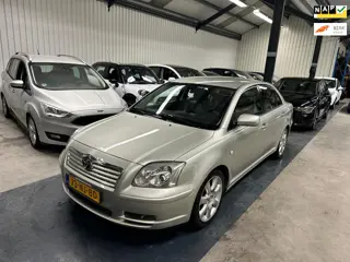 Toyota Avensis 2.0 VVTi Linea Luna