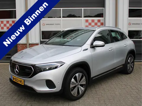 Mercedes-Benz EQA 250 Business Solution Luxury 67 kWh SOH96,5%/ 1e Eig/Camera/PDC/Stoelverw./Half Le