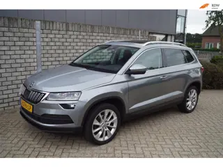 Skoda Karoq 1.5 TSI ACT Style Business Autom Panodak Leder/Alcantara Navi Camera Clima Adaptieve Cru