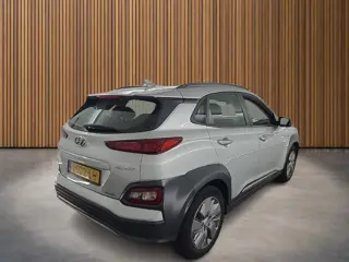 Foto 11 van Hyundai KONA EV Comfort 64 kWh 1e-Eig. & Dealer-Onderh. BOVAG-Garantie. NL-Auto.