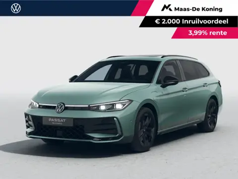 Volkswagen Passat Variant R-Line Edition 1.5 eHybrid 204 PK versn. DSG · Black Style Pakket · Trekha