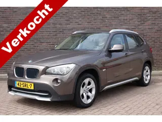 BMW X1 sDrive20i Business, leder, trekhaak afneembaar, navi, camera, keurige auto