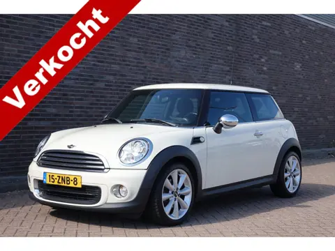 MINI 3-Deurs 1.6 One Cooper Chili, navigatie, airco, 17'Velgen, prachtige auto