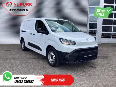 Toyota e-Proace City 50 kWh 320 km WLTP L2 3Pers./ LED/ Standkachel/ Stoelverw./ Stuurverw./ Carplay