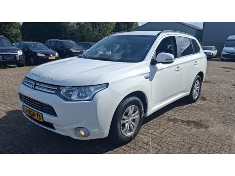 Mitsubishi Outlander 2.0 PHEV 2014 APK 2-2027 Hybride EXPORT