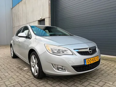 Opel Astra 1.6i Edition AIRCO NAP APK 2010