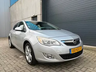 Opel Astra 1.6i Edition AIRCO NAP APK 2010