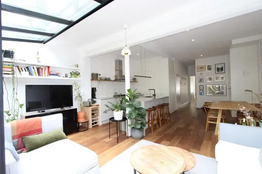 Woning aan de Eerste Atjehstraat te Amsterdam