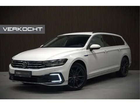 Volkswagen Passat Variant 1.4 TSI PHEV GTE Business | Stoelverwarming | Keyless | Navigatie | Apple 