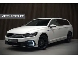 Volkswagen Passat Variant 1.4 TSI PHEV GTE Business | Stoelverwarming | Keyless | Navigatie | Apple 