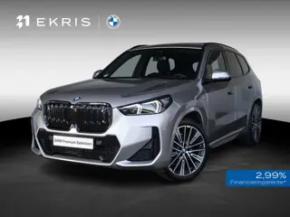 BMW iX1 xDrive30 | M Sportpakket | Driving Assistant Professional | Head Up Display | 20 inch | Harm