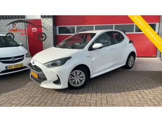 Toyota Yaris 1.5 Hybrid Active CAMERA / CARPLAY / ACC / CLIMA / BLUETOOTH / NL-AUTO