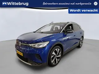 Volkswagen ID.4 204 pk First 77 kWh / Navigatie / 20"LM velgen / Camera / Parkeersensoren / Stoelver