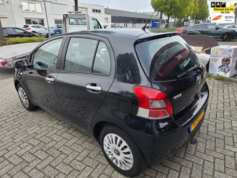 Toyota Yaris 1.3 VVTi Aspiration AIRCO . 100% good car