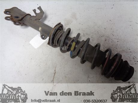 Nissan Micra 1.2 12V 2010-2017 Veerpoot links voor
