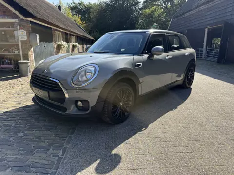 MINI Clubman 1.5 One Pepper. Moonwalk Grey !! Zeer mooi !!