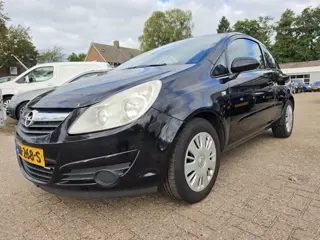 Opel Corsa 1.2-16V Essentia ( A.P.K tot sept 2027 !!)