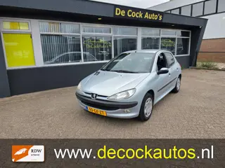 Peugeot 206 1.4 Gentry/AIRCO/TREKHAAK