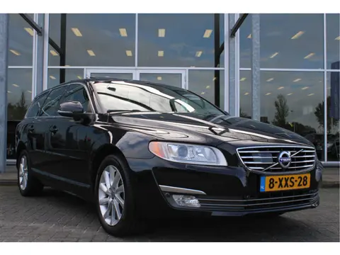 Volvo V70 T4 180PK Automaat Summum | Afn. Trekhaak | Schuif/kanteldak | BLIS | El. Voorstoelen | Ada