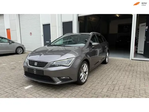 Seat Leon ST Fr DSG - Led - Camera -Navi 1.6 TDI Style Connect