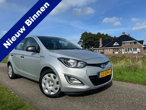 Hyundai i20 1.2i Business Edition | Parkeersensoren | Airco | Elektrische Ramen