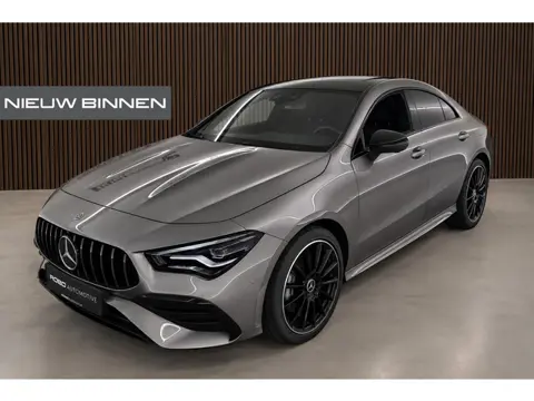 Mercedes-Benz CLA-Klasse 250 e Star Edition AMG | Panoramadak | Stoelverwarming | Camera | Cruise Co
