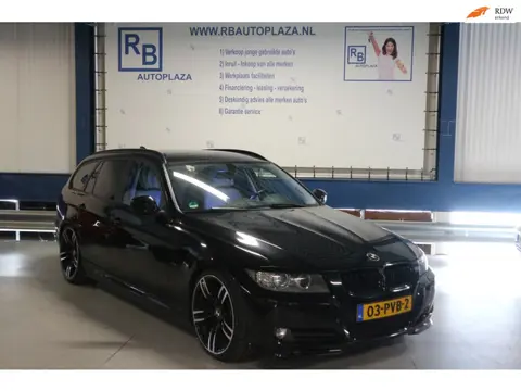 BMW 3-serie Touring 318i LEER / VELG / FACELIFT / BLACK PACK ! ! !