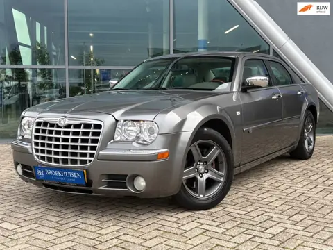 Chrysler 300C 3.5 V6 249pk Schuifdak / Stoelverwarming / Navigatie