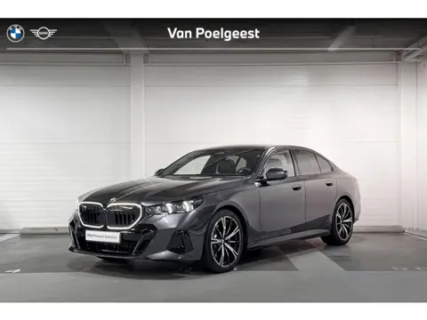 BMW 5 Serie Sedan 520i M-Sport Pro | Comfort Pack | Travel Pack | Driving Assistant Plus | Stoelvent