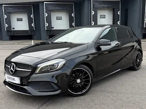 Mercedes-Benz A-klasse 180 AMG Night Edition Plus AUTO./CAMERA/LEDER/CRUISE/CLIMA