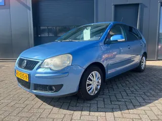 Volkswagen Polo 1.6-16V Cross, Clima, Cruise, Camera