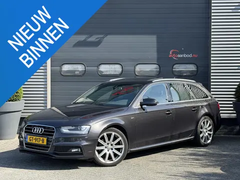 Audi A4 Avant 1.8 TFSI S Edition | Panoramdak | Navigatie | Parkeersensoren | Sportstoelen | Stoelve