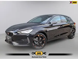Cupra Leon 1.5 eTSI Business Intense * Navigatiesysteem * Elektrische stoelen met memory * Parkeerca