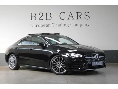 Mercedes-Benz CLA-klasse 180 d AMG | Panorama | LED | Stoelverwarming | DAB | Sfeerverlichting