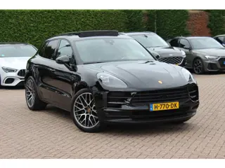 Porsche Macan 2.0 / Trekhaak / Panoramadak / Camera / Adaptieve Stoelen / Luchtvering / 21'' / Bose 