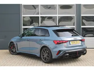Foto 13 van Audi RS3 Sportback 2.5 TFSI Quattro | Pano | Sonos | HUD | ACC