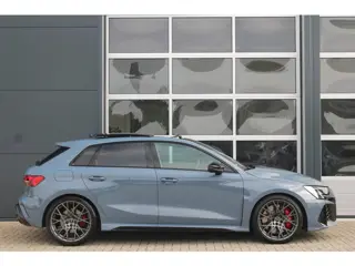 Foto 20 van Audi RS3 Sportback 2.5 TFSI Quattro | Pano | Sonos | HUD | ACC