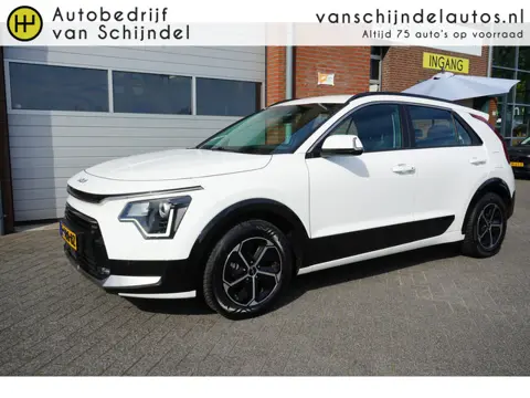 Kia Niro 1.6 GDI HYBRID EXECUTIVELINE NIEUW MODEL! ORIGINEEL NL DEALER ONDERHOUDEN 4X ZGAN ALL SEASO