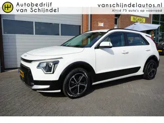 Kia Niro 1.6 GDI HYBRID EXECUTIVELINE NIEUW MODEL! ORIGINEEL NL DEALER ONDERHOUDEN 4X ZGAN ALL SEASO