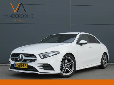 Mercedes-Benz A-klasse 180 Business Solution AMG | Virtual cockpit | Apple Carplay/Android | Camera 