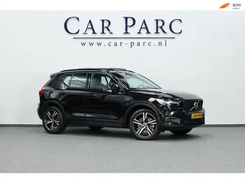 Volvo XC40 1.5 T5 Recharge R-line LED/VIRTUAL/PANO/LEER+S.VERWARMING/19" LMV/CAM/12 MND GARANTIE!