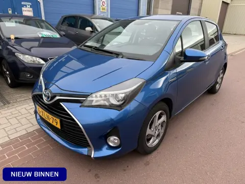 Toyota Yaris 1.5 Hybrid Aspiration sep-2014 Facelift model Zeer nette Yaris met alle boekjes en NAP.