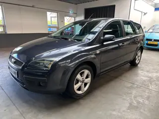 Ford Focus Wagon 1.6-16V Futura|Airco|Cruise control